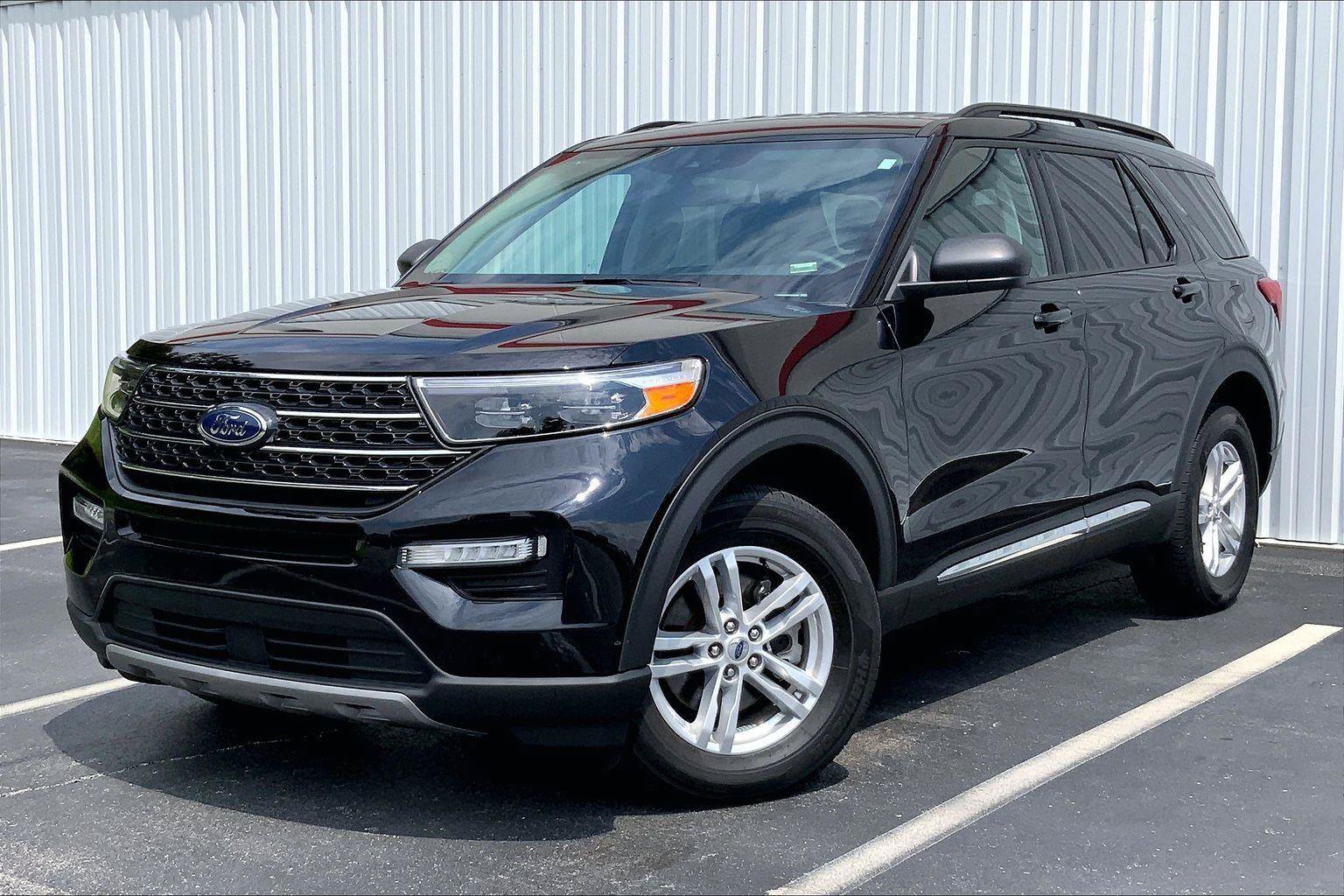 Used 2024 Ford Explorer XLT w/ Equipment Group 202A