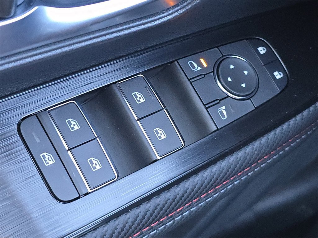 New 2027 Nissan Kicks SR AWD/4WD image 17