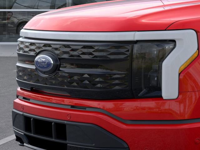 Used 2022 Ford F150 Lightning Platinum image 17