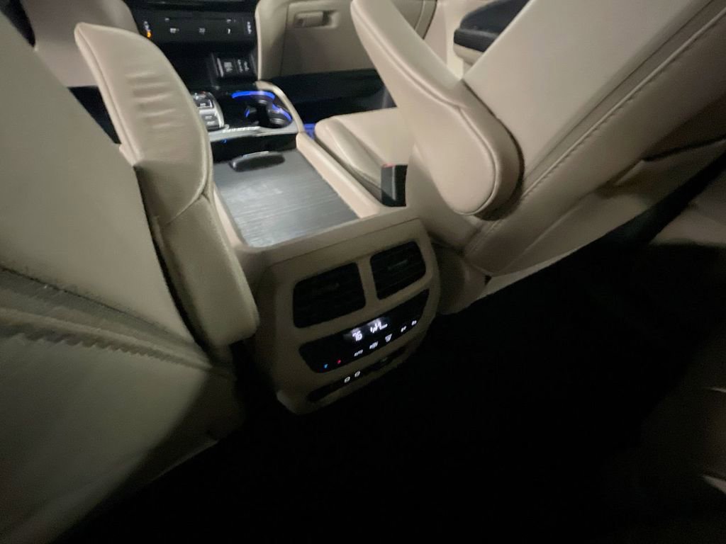 Used 2017 Honda Pilot Touring image 22