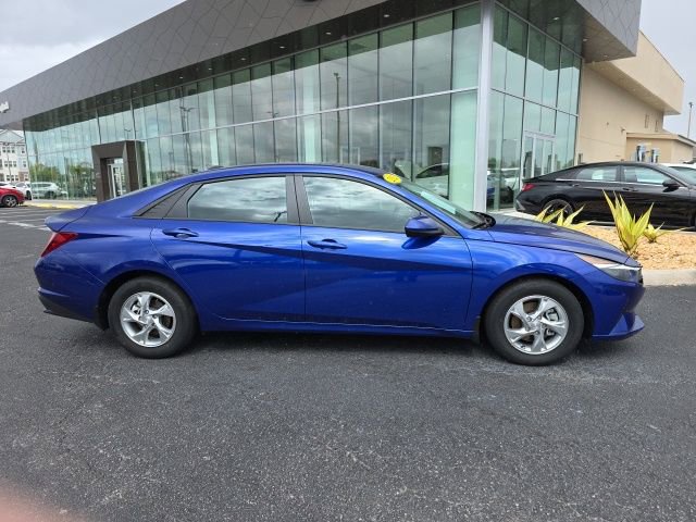 Certified 2023 Hyundai Elantra SE image 17