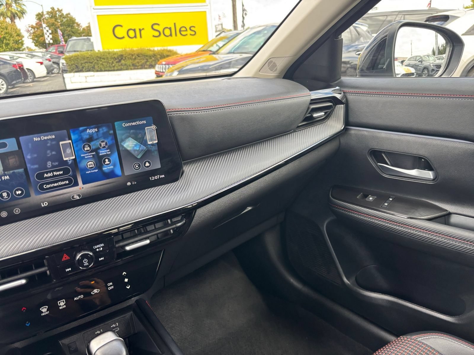 Used 2026 Nissan Kicks SR FWD image 33