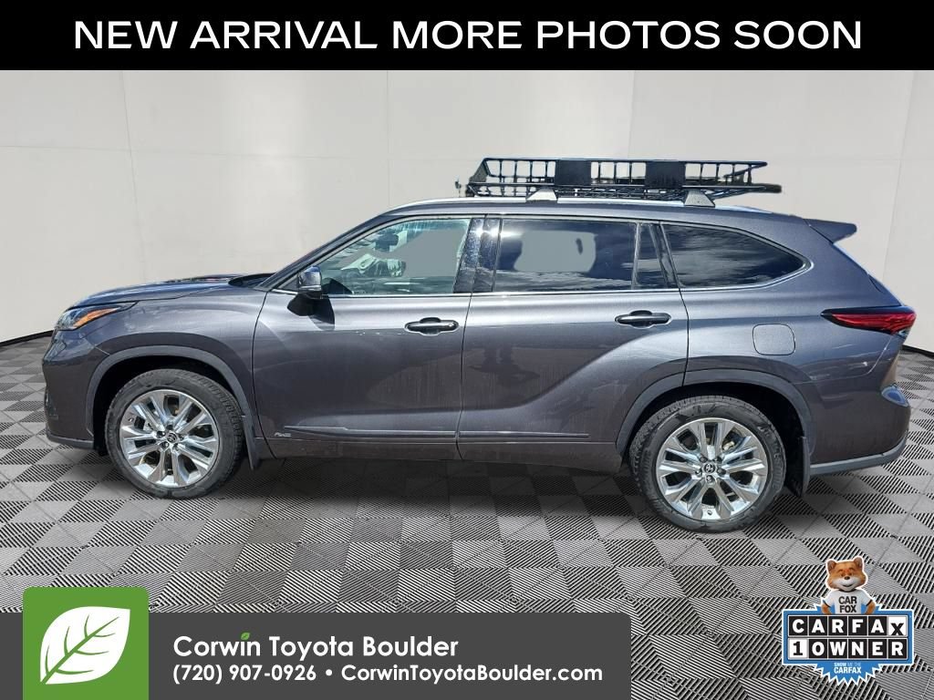 Used 2023 Toyota Highlander Limited w/ Protection Package #3 (TMS) AWD/4WD image 4