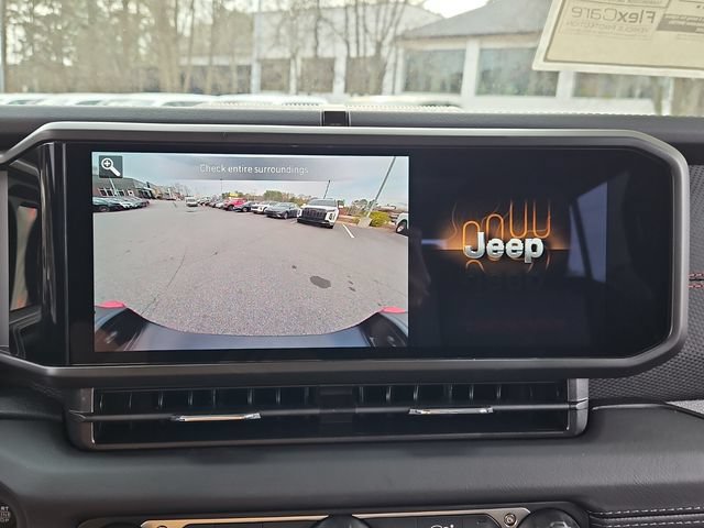 New 2026 Jeep Gladiator Rubicon w/ Steel Power Dome Hood Package AWD/4WD image 18