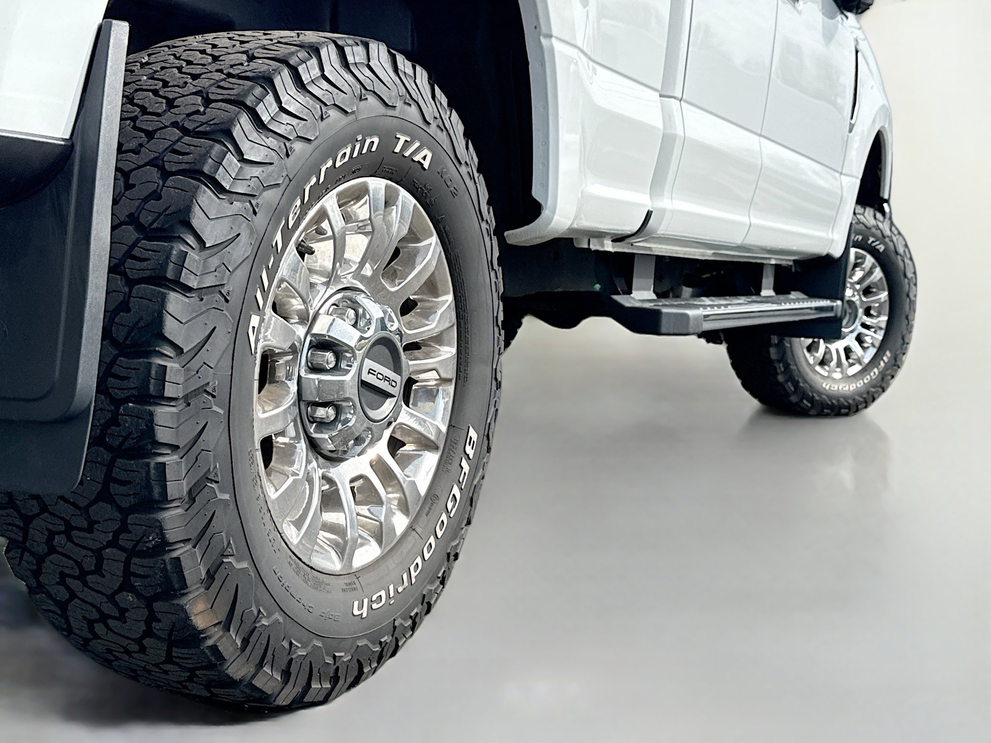 Certified 2021 Ford F350 XLT w/ XLT Premium Package image 17