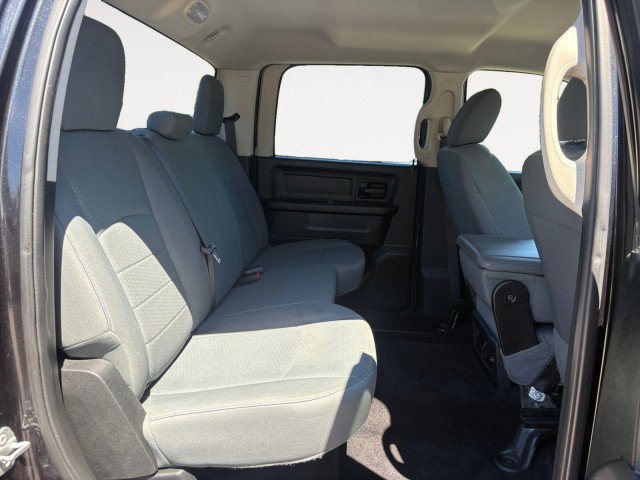 Used 2017 RAM 1500 Express AWD/4WD image 4