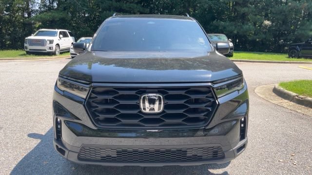 Used 2025 Honda Pilot Sport image 3