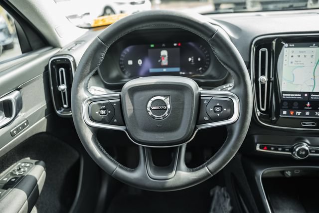 Certified 2023 Volvo XC40 B5 Plus w/ Protection Package Premier AWD/4WD image 32