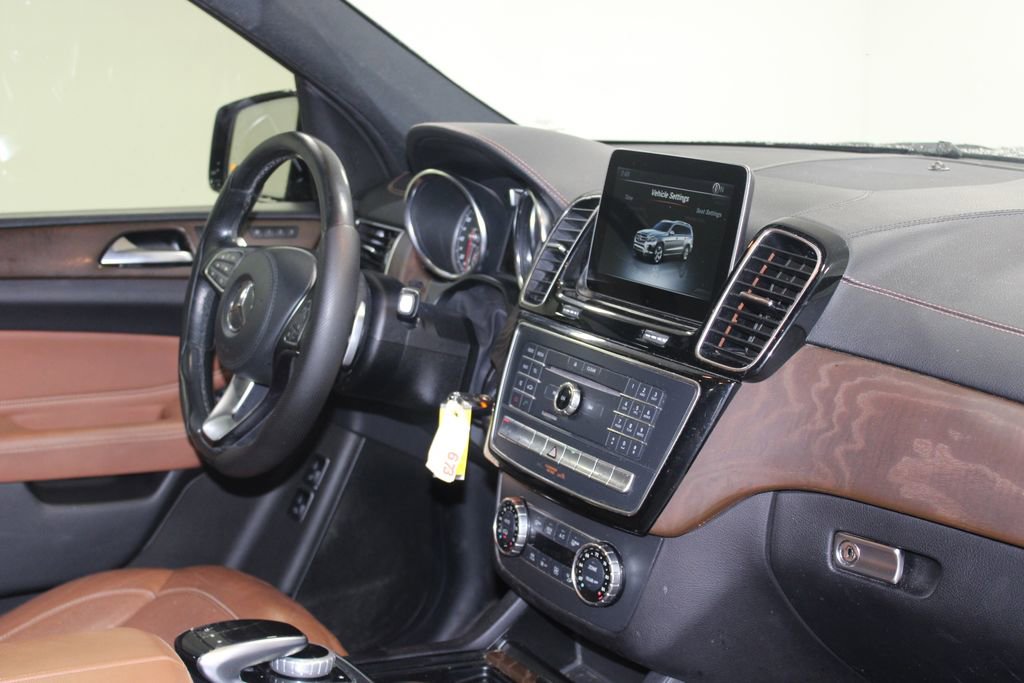 Used 2018 Mercedes-Benz GLS 450 4MATIC image 31