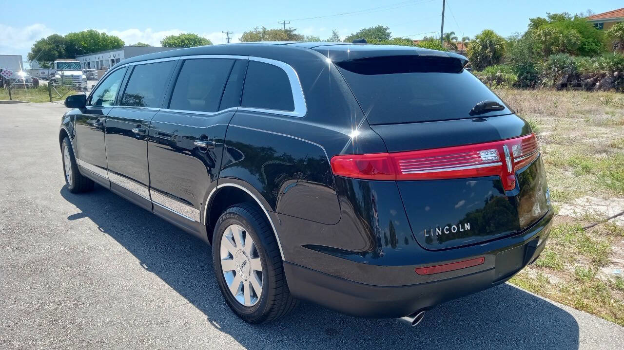 Used 2014 Lincoln MKT AWD image 8