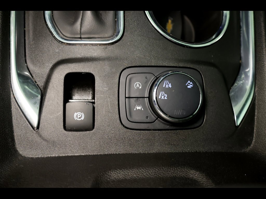 Used 2022 Chevrolet Traverse LT image 12