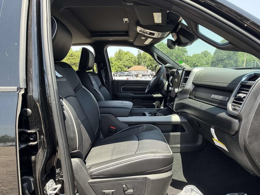 New 2026 RAM 2500 Laramie w/ Night Edition AWD/4WD image 9
