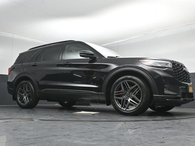 Certified 2025 Ford Explorer ST AWD/4WD image 38
