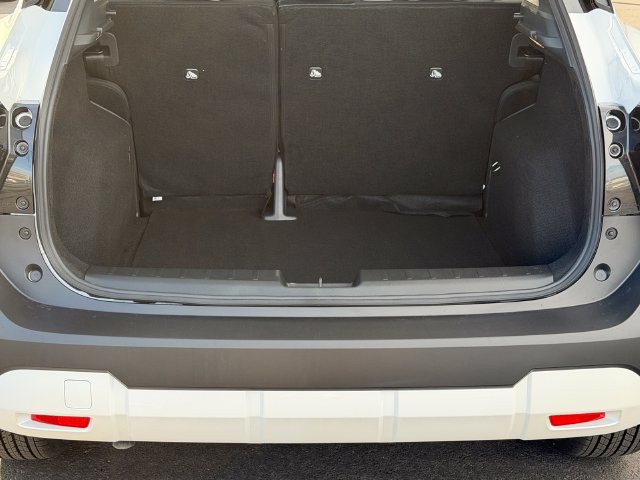 New 2027 Nissan Kicks SV w/ SV Premium Package FWD image 5