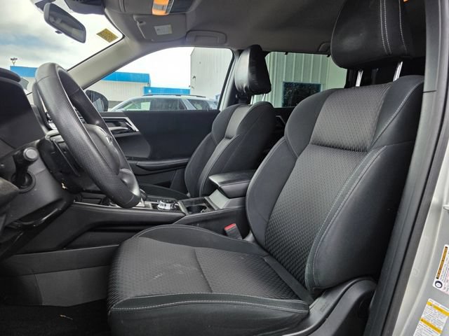 Used 2022 Mitsubishi Outlander ES FWD image 12