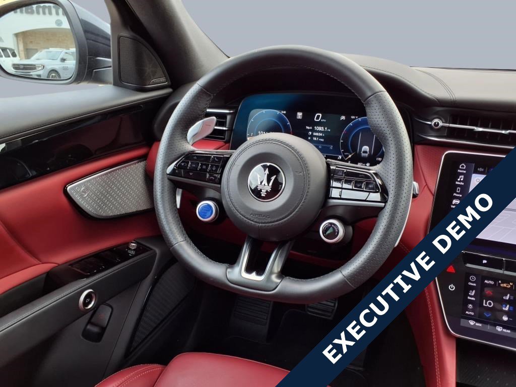 New 2025 Maserati Grecale Modena image 15