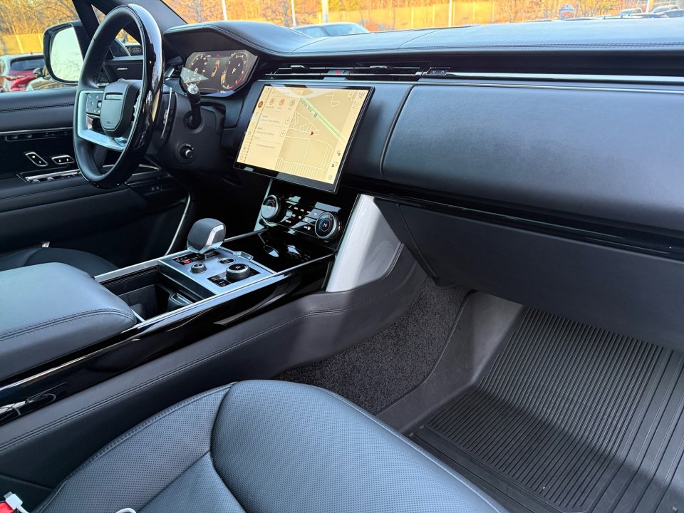 Certified 2023 Land Rover Range Rover SE AWD/4WD image 34