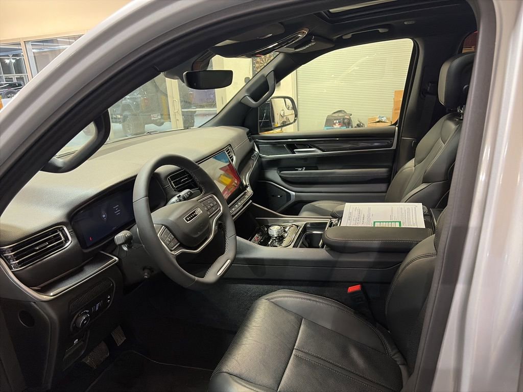 Used 2024 Jeep Wagoneer L 4WD w/ Premium Group I image 3