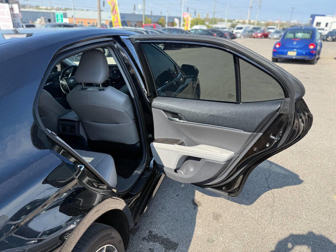 Used 2024 Toyota Camry XLE image 25
