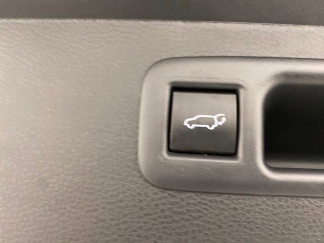 Used 2023 Toyota Highlander XLE image 35