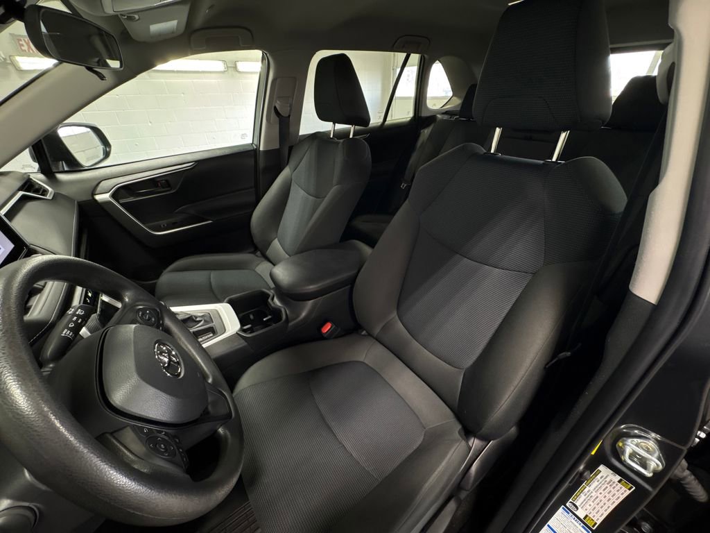 Used 2023 Toyota RAV4 LE image 19
