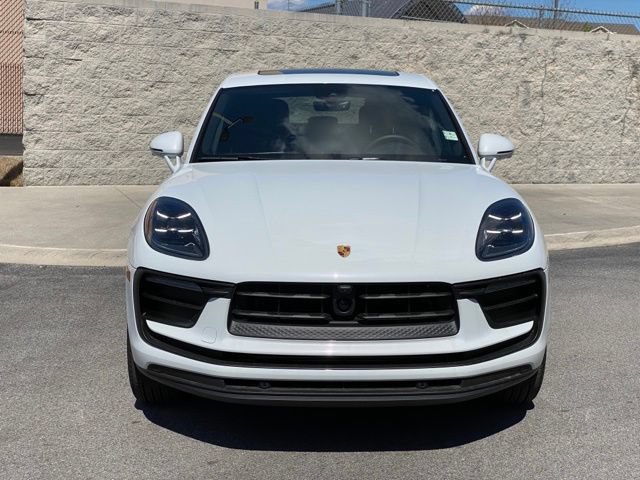 Certified 2025 Porsche Macan AWD/4WD image 10