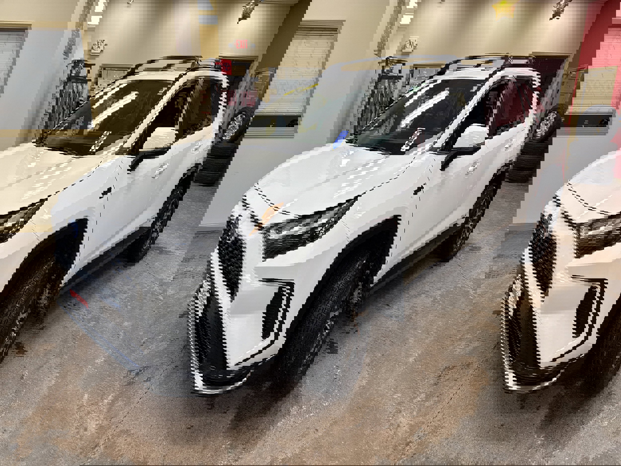 Used 2023 Toyota RAV4 SE w/ Weather & Moonroof Package image 3