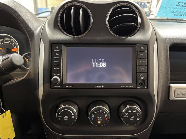 Used 2015 Jeep Compass Limited AWD/4WD image 10