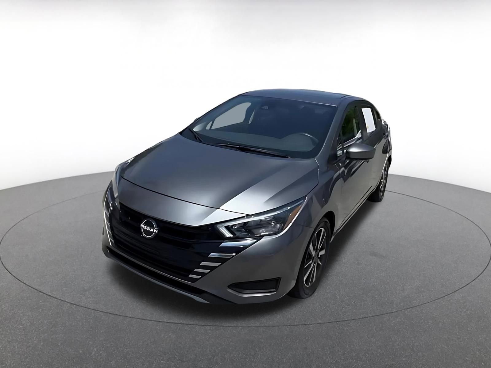 Used 2025 Nissan Versa SV FWD image 7