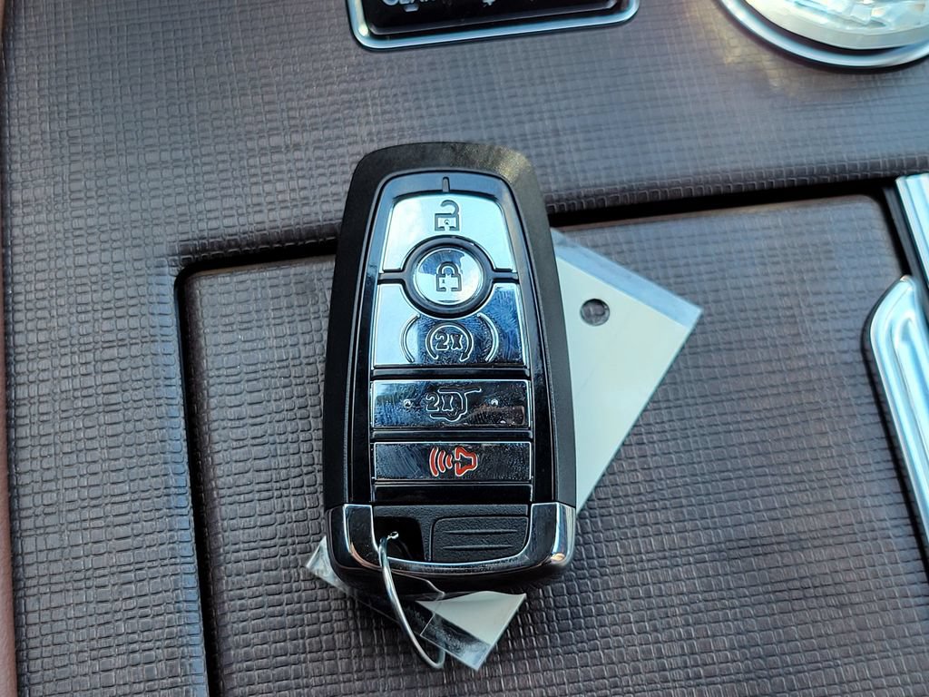 New 2026 Lincoln Navigator Reserve AWD/4WD image 23