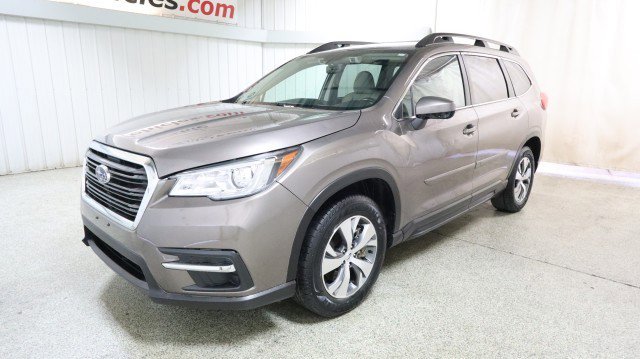 Used 2022 Subaru Ascent Premium w/ Convenience Package image 2