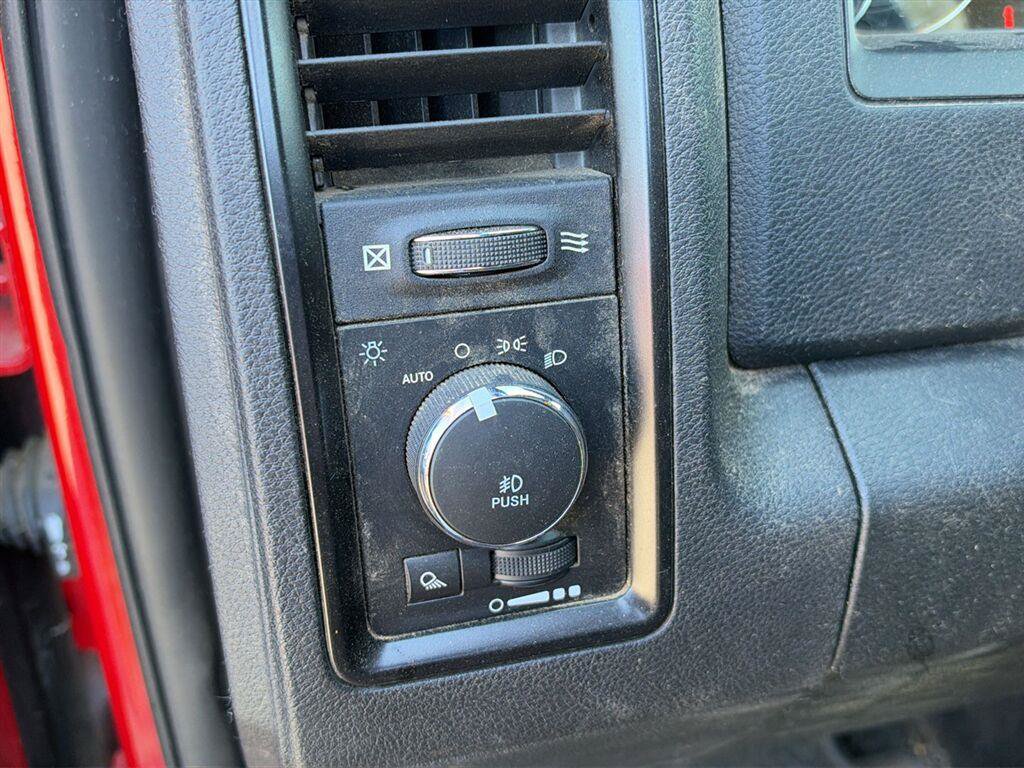 Used 2017 RAM 1500 Rebel w/ Luxury Group AWD/4WD image 17