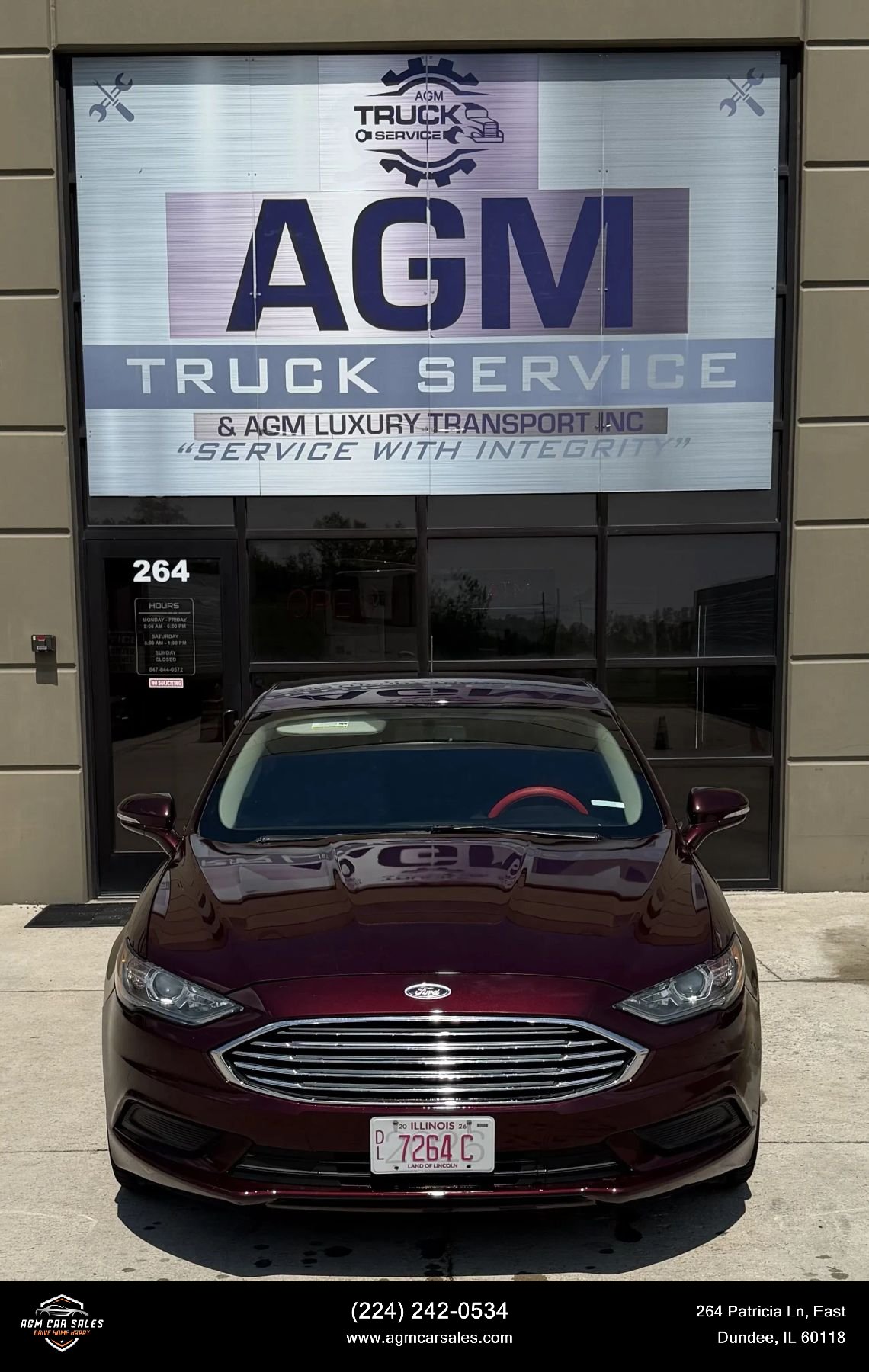 Used 2018 Ford Fusion SE w/ Fusion SE Technology Package FWD image 1
