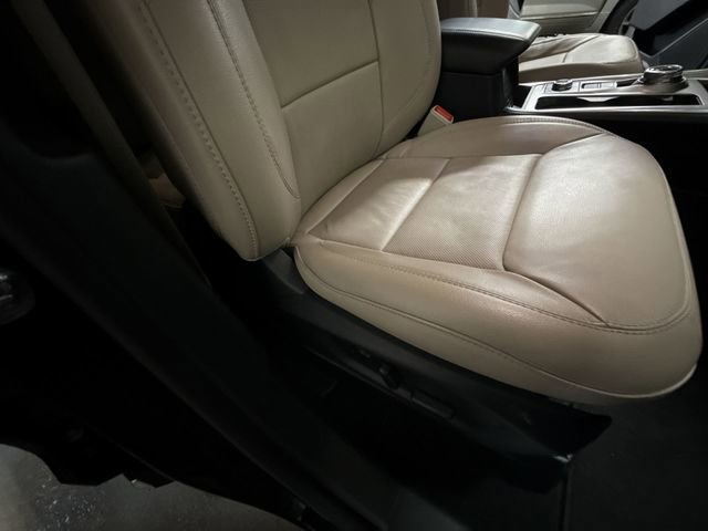 Used 2023 Ford Explorer Limited AWD/4WD image 19