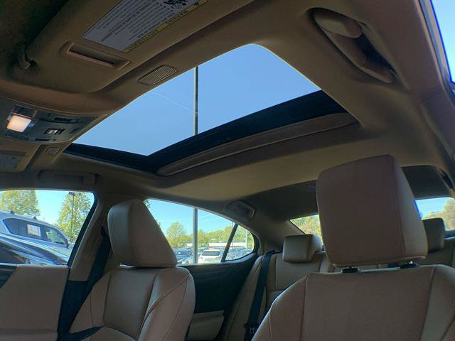 Certified 2025 Lexus ES 350 w/ Premium Package FWD image 22