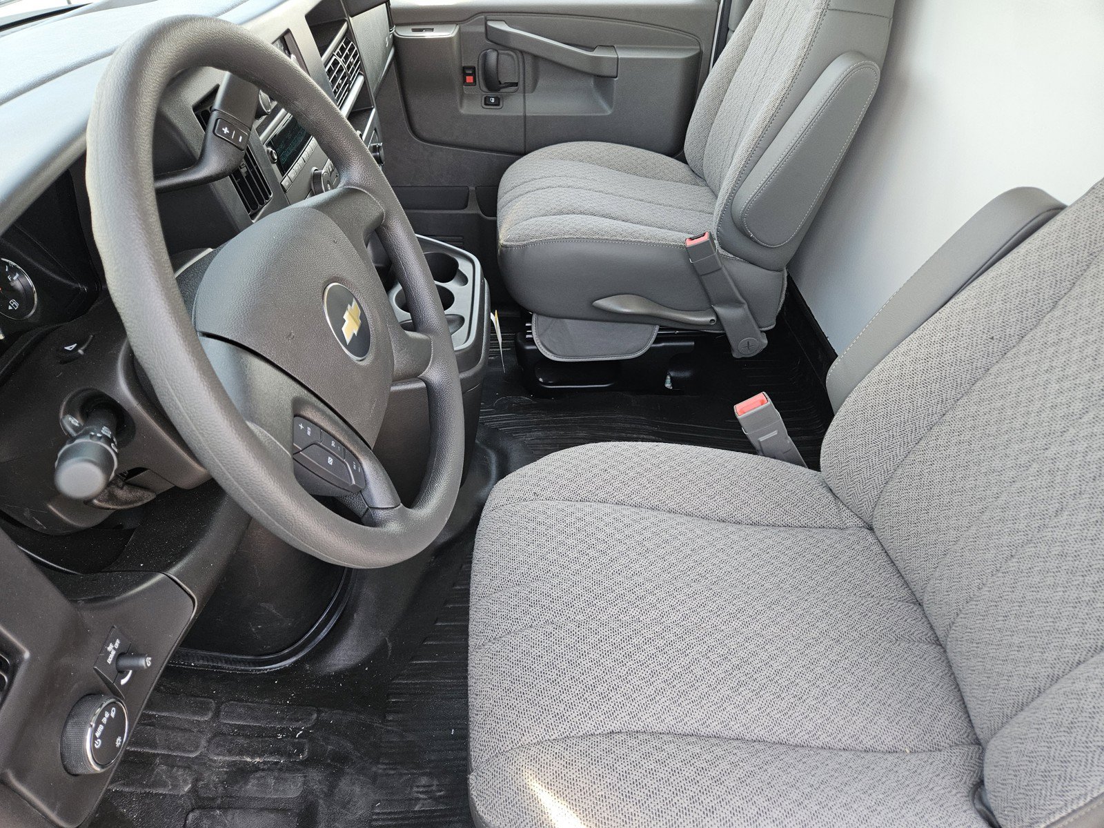 New 2026 Chevrolet Express 3500 w/ Power Convenience Package RWD image 9