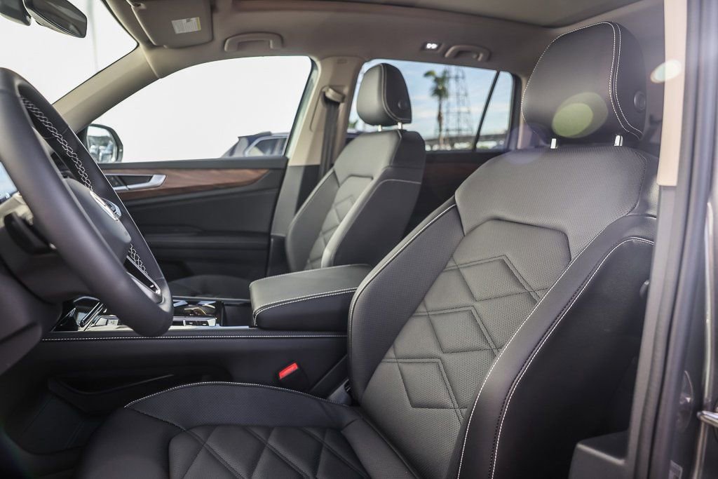 New 2026 Volkswagen Atlas SE FWD image 6