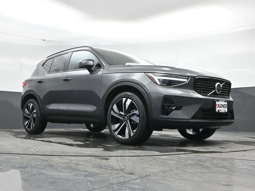 New 2026 Volvo XC40 B5 Ultra w/ Climate Package image 42