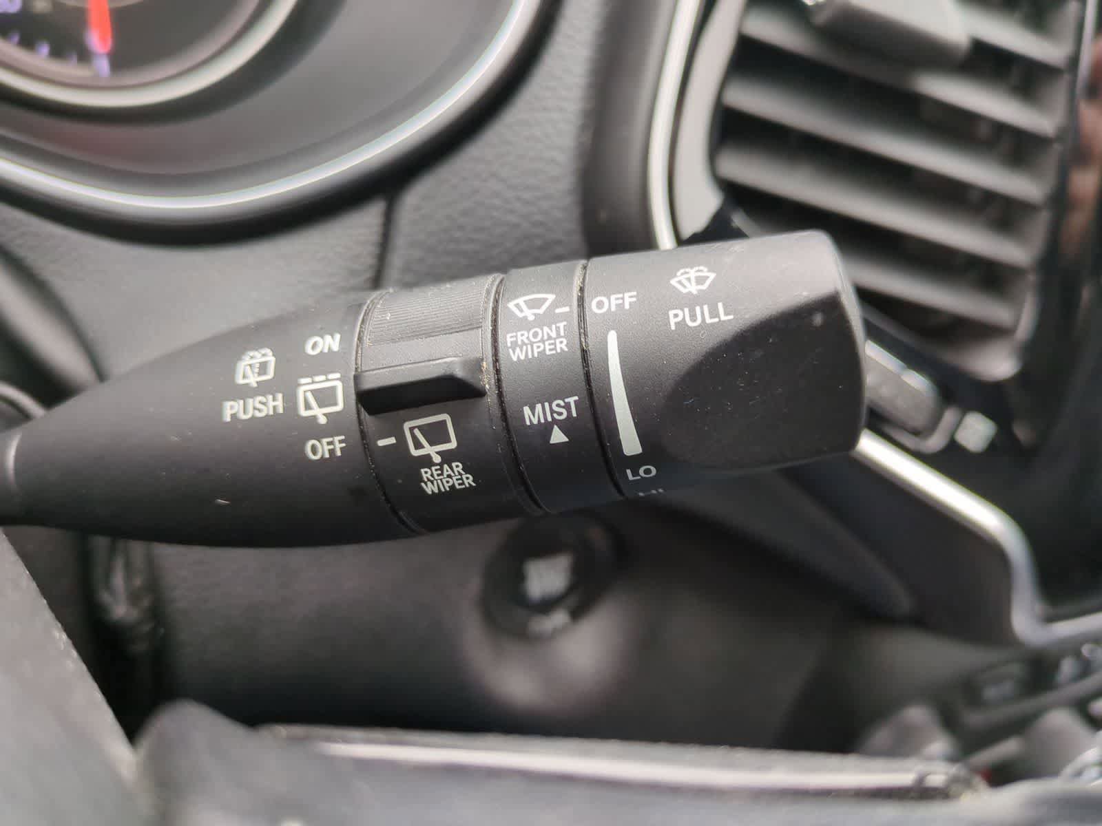Used 2020 Jeep Cherokee High Altitude image 25