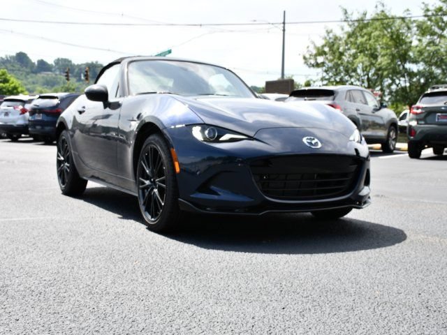New 2026 MAZDA MX-5 Miata Club w/ Weather Package RWD image 24