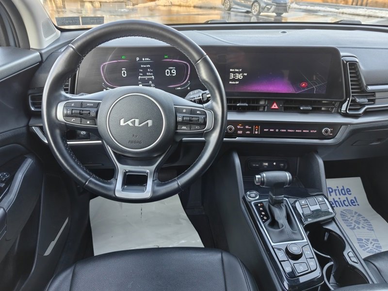 Used 2023 Kia Sportage EX image 16