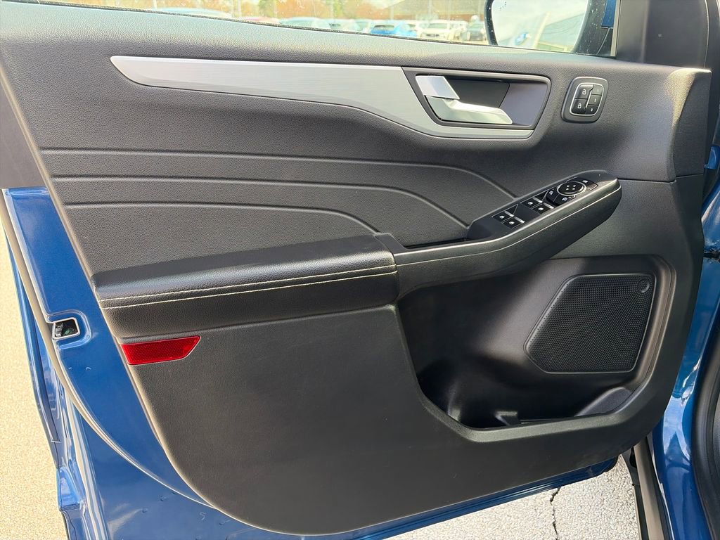 Used 2023 Ford Escape Platinum AWD/4WD image 15