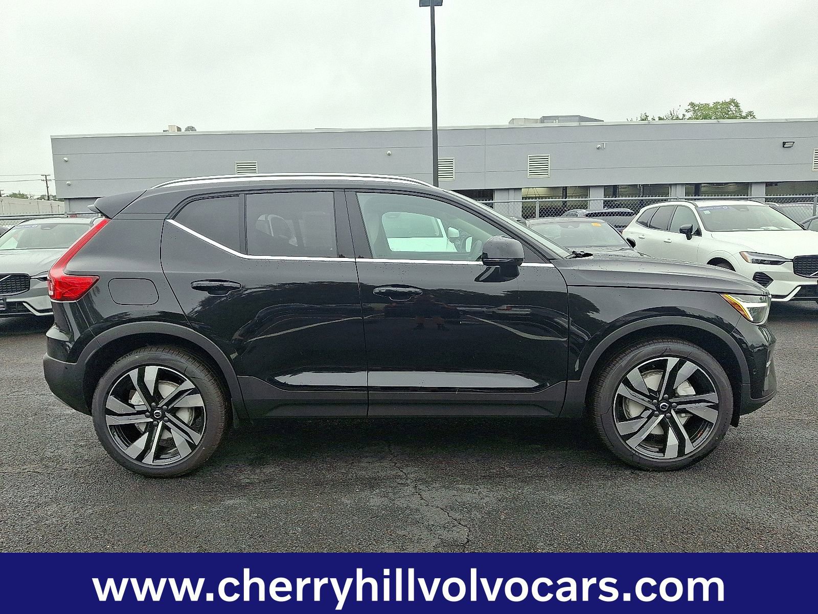 Certified 2025 Volvo XC40 B5 Ultra w/ Protection Package Premier image 7