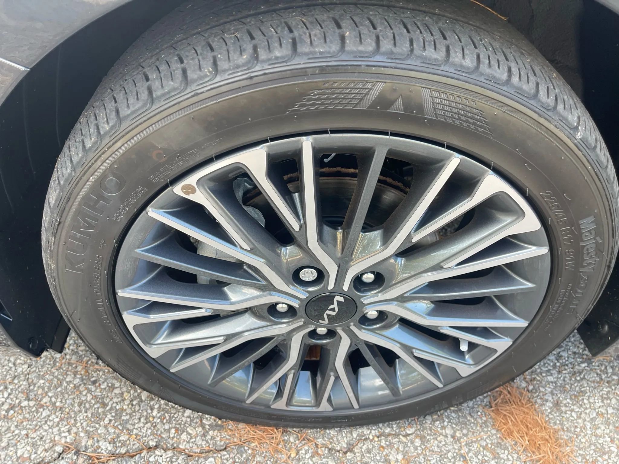 Used 2023 Kia Forte GT-Line image 9