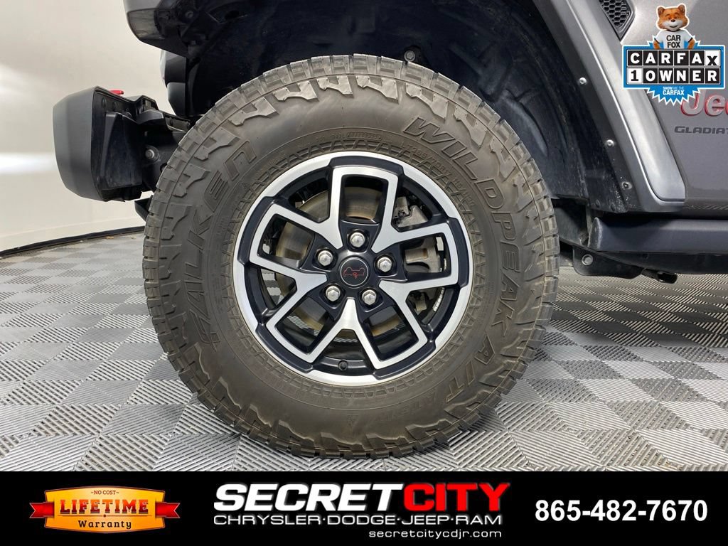 Used 2024 Jeep Gladiator Rubicon w/ Technology Group AWD/4WD image 9