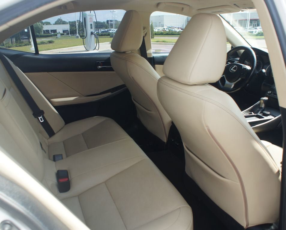 Used 2016 Lexus IS 200t RWD image 20