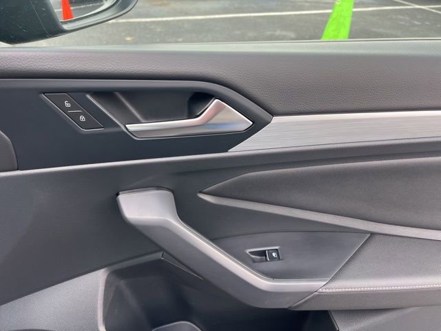 Used 2025 Volkswagen Jetta Sport image 31