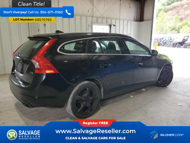 Used 2017 Volvo V60 T5 Premier w/ Convenience Package image 4