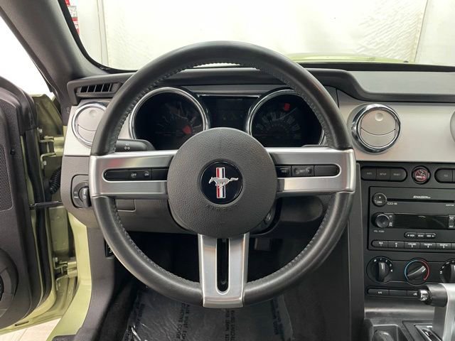 Used 2006 Ford Mustang GT Premium image 14
