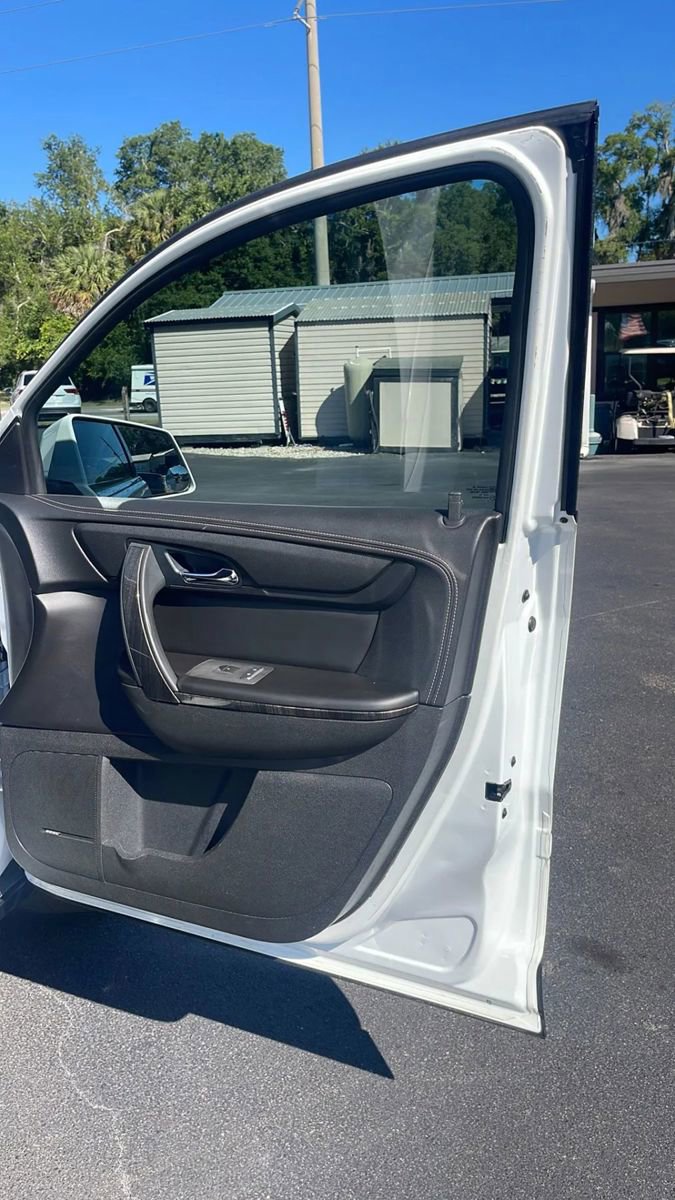 Used 2016 GMC Acadia SLT FWD image 16